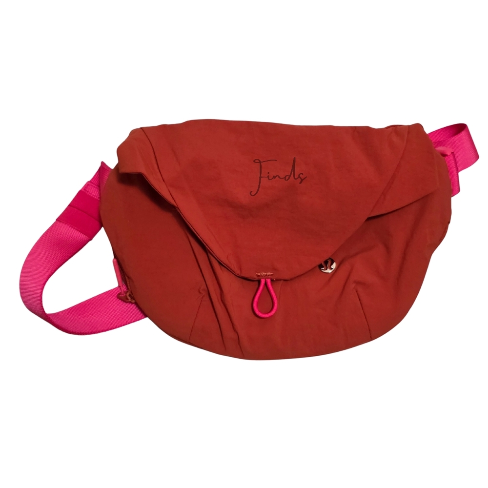LULULEMON Curved Crossbody Bag 3L